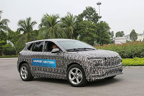 Ôtô điện của VinFast bất ngờ xuất hiện khiến fan háo hức