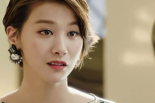 Cầm 200 triệu bỏ nhà đi 1 tháng, vừa trở về chồng liền quỳ sụp xuống van xin