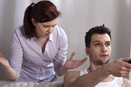 Chồng tôi chỉ thích giúp anh chị em, mặc vợ gồng gánh con cái