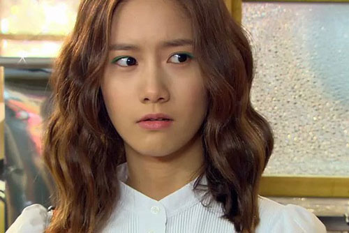 Vợ bầu 8 tháng không có thu nhập, phải vay tiền mẹ đẻ để… nộp tiền ăn cho chồng