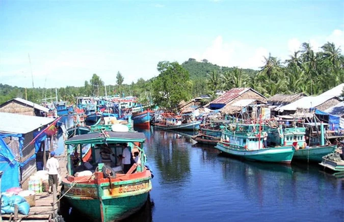 Làng chài Hàm Ninh – điểm đến hoang sơ mà đầy mê hoặc - Ảnh 2.