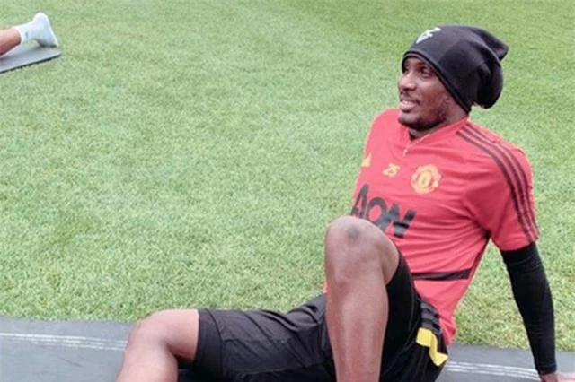 Người đại diện của Ighalo giảm bớt gánh lo cho Man Utd - 1