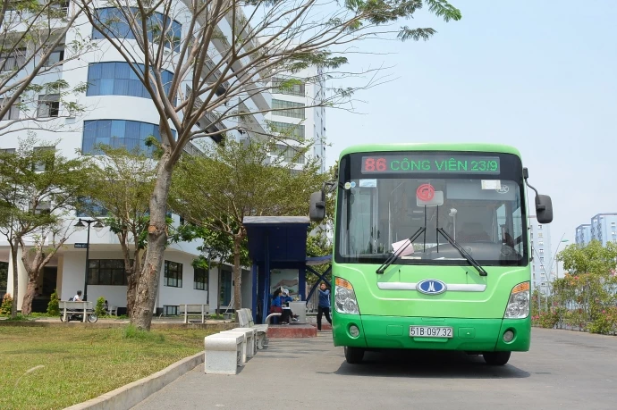 Mỗi năm ngân sách TPHCM chi hơn 1.000 tỉ đồng trợ giá cho xe buýt.