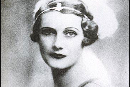 Amy Elizabeth Thorpe – Điệp viên mỹ nhân kế