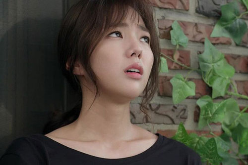 Nhà trai sang đặt vấn đề hỏi cưới mà khiến nàng dâu tương lai tái mặt, nước mắt lưng tròng