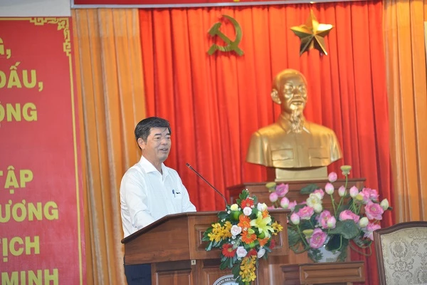 ông Thái Bá Cần - Phó Tổng Giám đốc Tập đoàn giáo dục Nguyễn Hoàng.