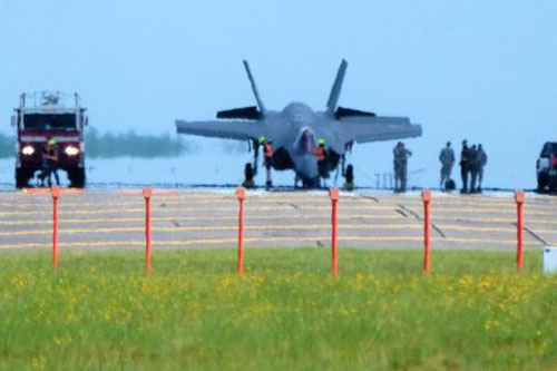 F-35A rơi do mất điện động cơ?