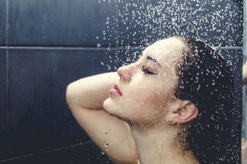 4 điều cấm kỵ khi tắm vào mùa Hè, nguy hiểm nhất là việc số 2