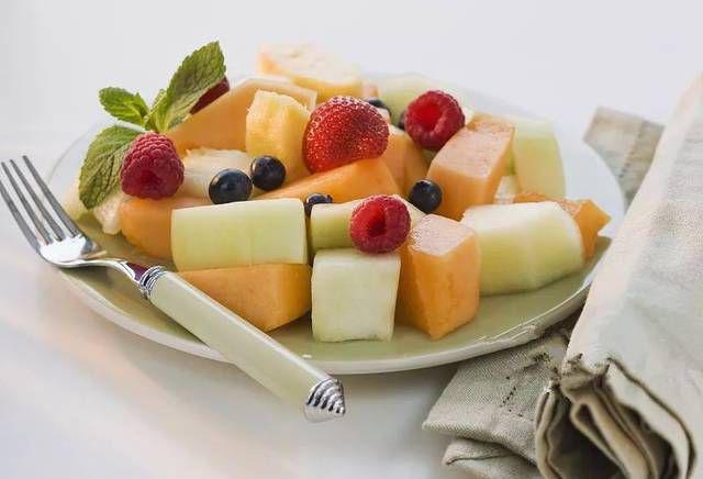 6 thói quen sau khi ăn nhiều người vẫn làm đang âm thầm "giết chết" hệ tiêu hóa