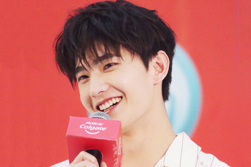 Những nam thần sở hữu nụ cười có tính 'sát thương' nhất showbiz Hoa Ngữ