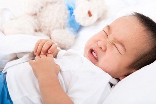 Các phương pháp xử lý kịp thời khi trẻ bị đầy bụng, khó tiêu