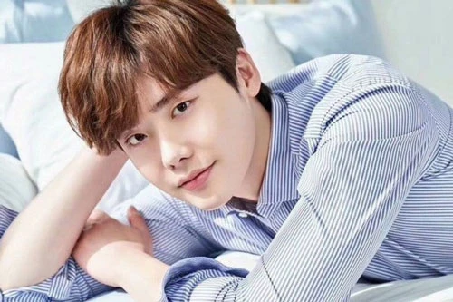 Lee Jong-suk.