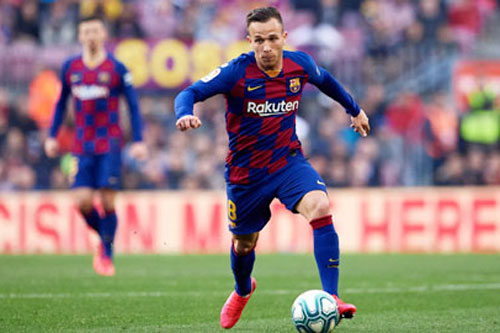 Vì sao Barca không "hy sinh" Arthur đổi lấy Pjanic?