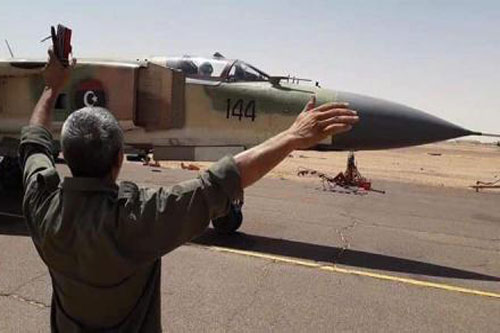 LNA nhận thêm máy bay cho cuộc chiến cực lớn