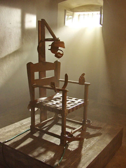 Chiếc ghế điện ở nhà tù Auburn.