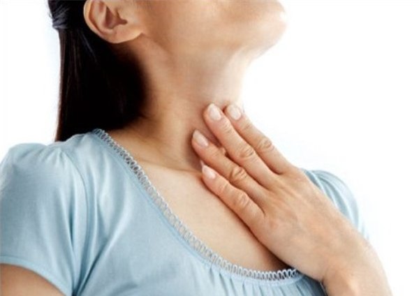 3 dấu hiệu "lạ" khi ăn chứng tỏ bạn có thể mắc ung thư thực quản, khám ngay kẻo muộn