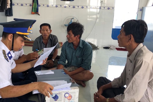 Bắt giữ vụ vận chuyển 200 tấn đường cát nhập lậu