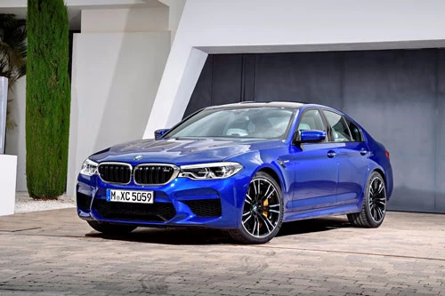 =2. BMW M5 Competition 2020 (thời gian tăng tốc từ 0-96 km/h: 3 giây).