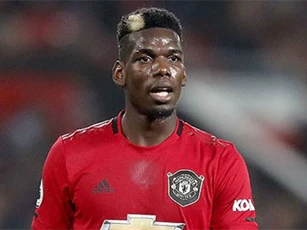 Pogba không được cầu thủ Real chào đón ở Bernabeu