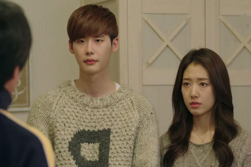 Đến nhà người yêu chơi, thấy nhà cửa bừa bộn bẩn thỉu tôi dọn dẹp mất cả buổi sáng, tưởng sẽ được mọi người khen ai ngờ...