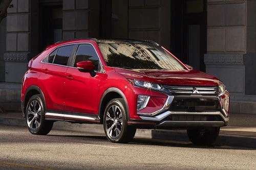 9. Mitsubishi Eclipse Cross (giá: 22.995-28.745 USD).