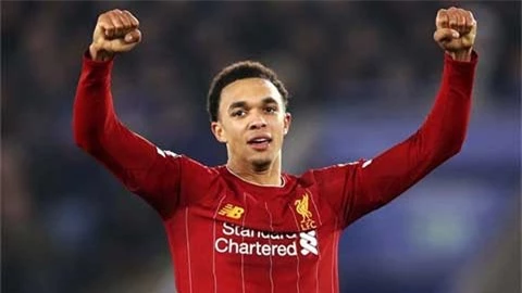 Alexander-Arnold nên đá tiền vệ ở Liverpool