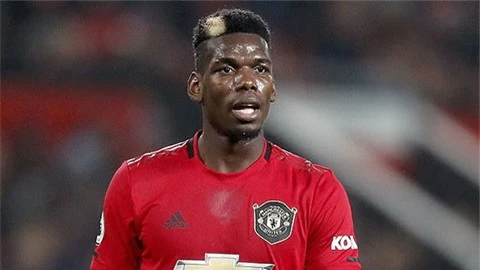 Pogba không được cầu thủ Real chào đón ở Bernabeu