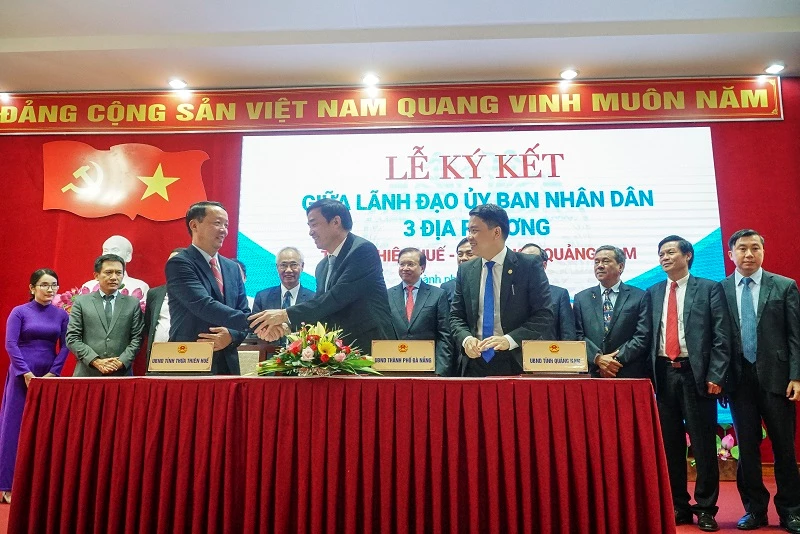 ba địa phương Thừa Thiên Huế - Ðà Nẵng - Quảng Nam đã có hơn 10 năm hợp tác trong lĩnh vực du lịch
