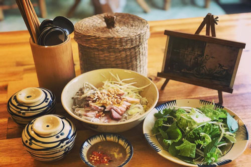 Bún mắm nêm và những món ngon nổi tiếng của miền Trung