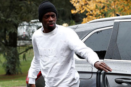 "Bom xịt" của Barca được Leicester "chìa tay cứu vớt"