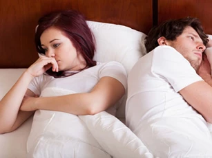 Chồng bắt tôi chấp nhận chuyện anh cặp bồ nếu không muốn mất con