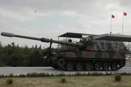 Pháo tự hành T155 Firtina của Quân đội Thổ Nhĩ Kỳ. Ảnh: Al Masdar News.