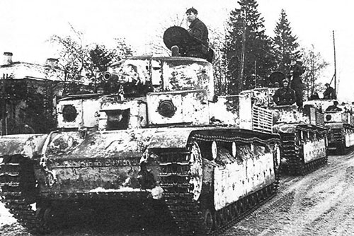 Chuyện khó tin về chiếc xe tăng Liên Xô đơn độc xông vào hang ổ phát xít Đức