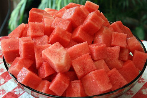 Sai lầm nguy hiểm khi ăn dưa hấu cần loại bỏ ngay, nhiều người Việt vẫn ăn sai cách