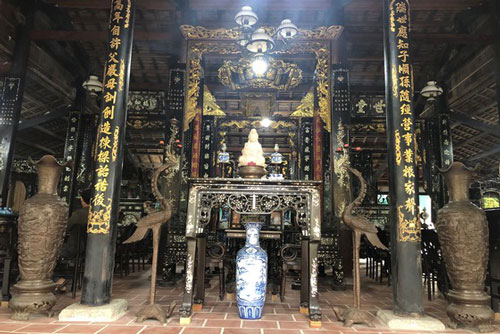 Chiêm ngưỡng những món đồ cổ mê hoặc nhất miền Tây