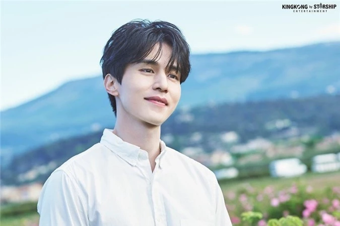 Lee Dong Wook, tài tử 'trẻ mãi không già' khiến triệu cô gái phát cuồng