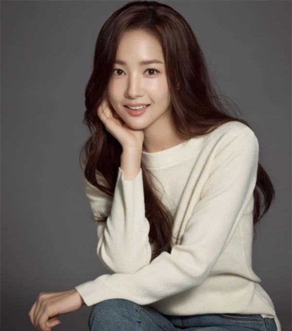Park Min Young: Từ tình cũ Lee Min Ho đến 'thư ký Kim' vạn người mê