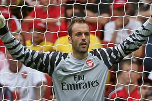 1. Manuel Almunia (Arsenal, Watford - Tỷ lệ cản phá penalty thành công: 42,9%).