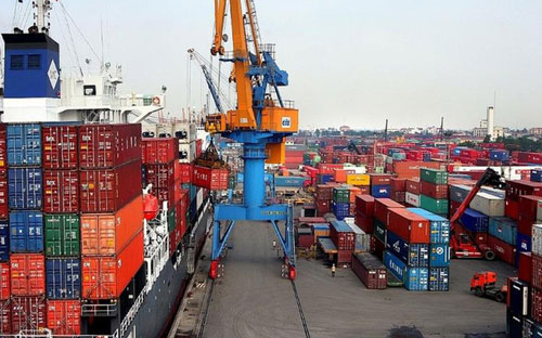 Xuất khẩu bắt đầu "ngấm đòn" Covid-19