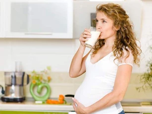 Thực phẩm mẹ bầu cần phải tránh xa trong 3 tháng cuối, kẻo gây hại cho bé yêu