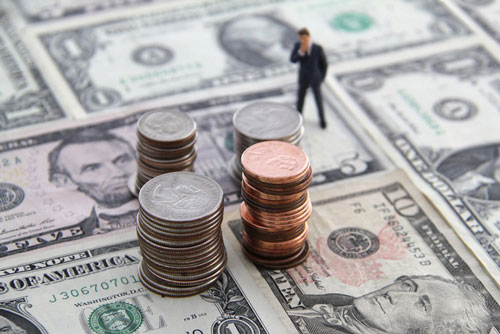 Lương thấp lại phập phù: Muốn tiết kiệm, làm thế nào?