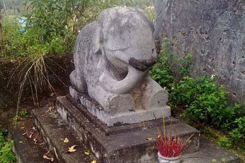 Bí ẩn về rắn vàng ở ngôi đền thiêng xứ Nghệ