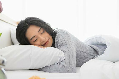 5 điều cấm kỵ không nên làm khi đi ngủ vào mùa hè