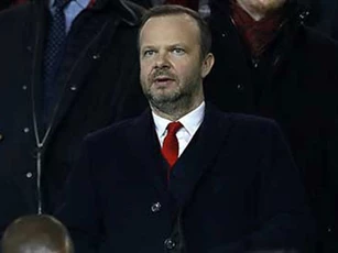 Sếp lớn các đội bóng cũng bị cấm cửa vào sân tại Premier League