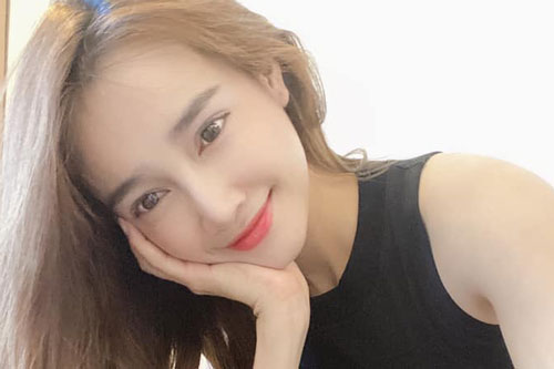 Nhã Phương chế thơ "thả thính" chồng, nghe xong ai nấy đều ghen tị với Trường Giang