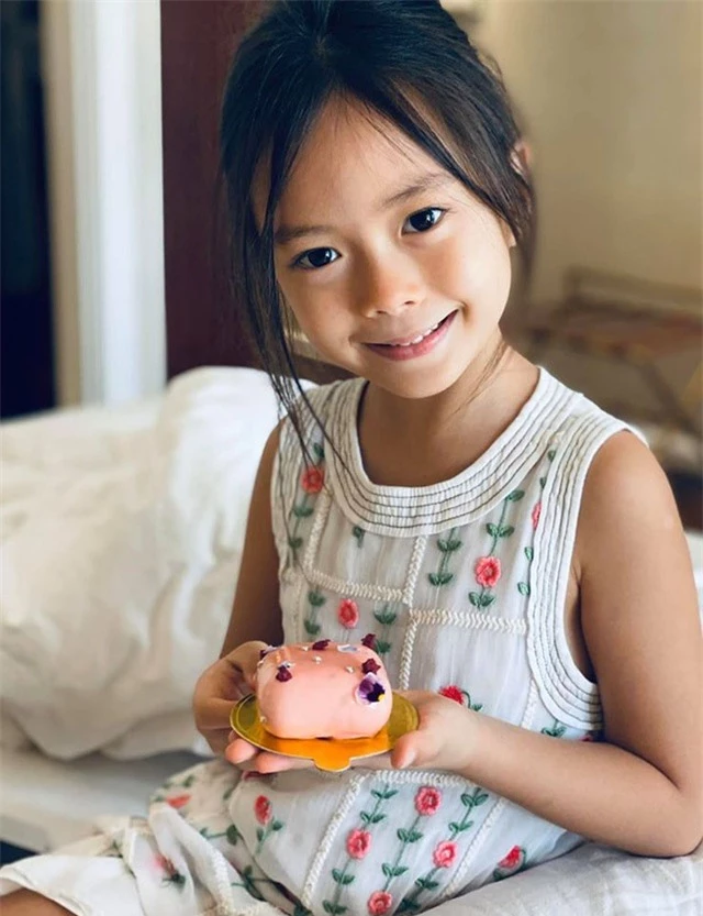 Đoan Trang không ngại khi con gái thể hiện “thái độ” trên sóng truyền hình - 5 Đoan Trang không ngại khi con gái thể hiện “thái độ” trên sóng truyền hình - 5