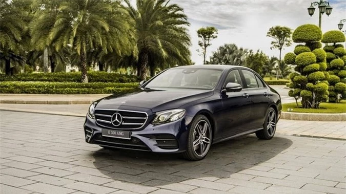 Mercedes E 300 AMG là chiếc xe thể thao đắt nhất phân khúc tại Việt Nam ảnh 01