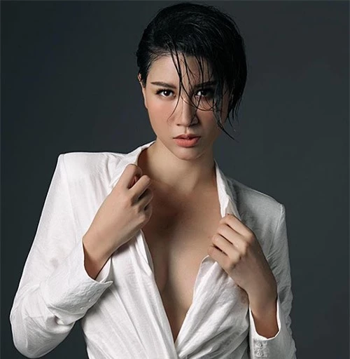 Cựu người mẫu Trang Trần.