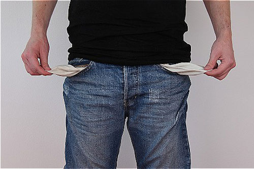 Bạn thân mượn tiền không trả, chồng tôi cũng chẳng cố đòi