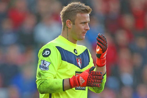 7. Artur Boruc (Southampton, Bournemouth - Tỷ lệ cản phá penalty thành công: 29,4%).